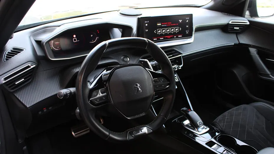 PEUGEOT 2008 2008 1.2 PureTech GT S&S EAT8