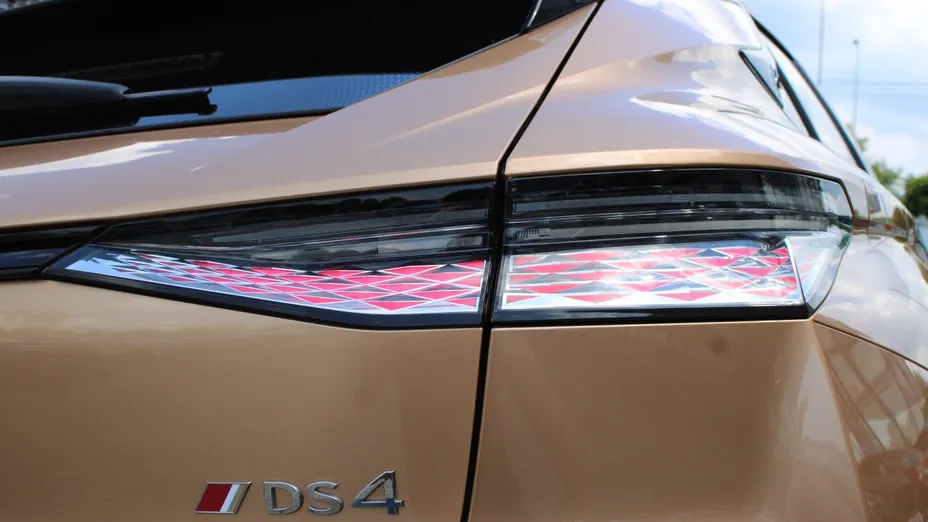 DS DS4 DS 4 1.6 E-Tense Performance Line + aut