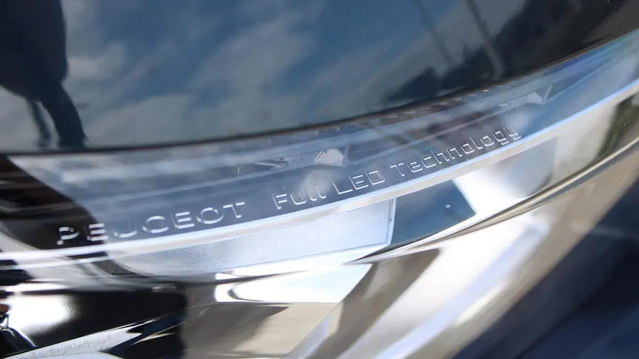 PEUGEOT 5008 5008 1.6 PureTech Allure S&S EAT8