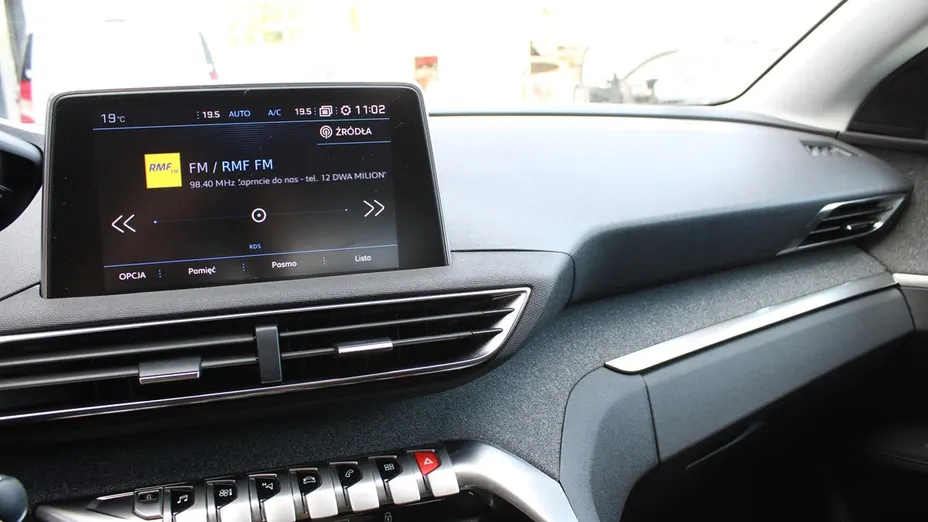 PEUGEOT 5008 5008 1.6 PureTech Allure S&S EAT8