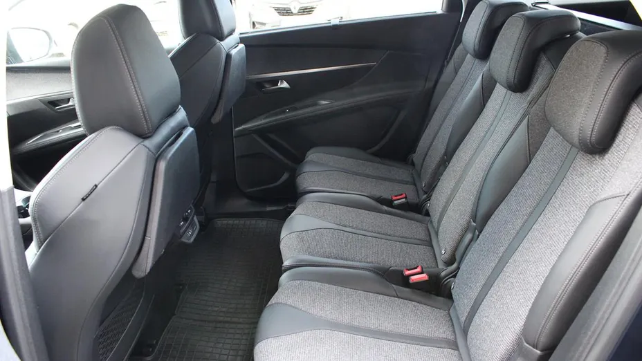 PEUGEOT 5008 5008 1.6 PureTech Allure S&S EAT8