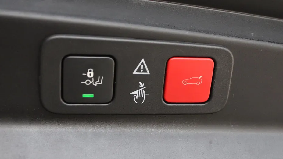 PEUGEOT 5008 5008 1.6 PureTech Allure S&S EAT8