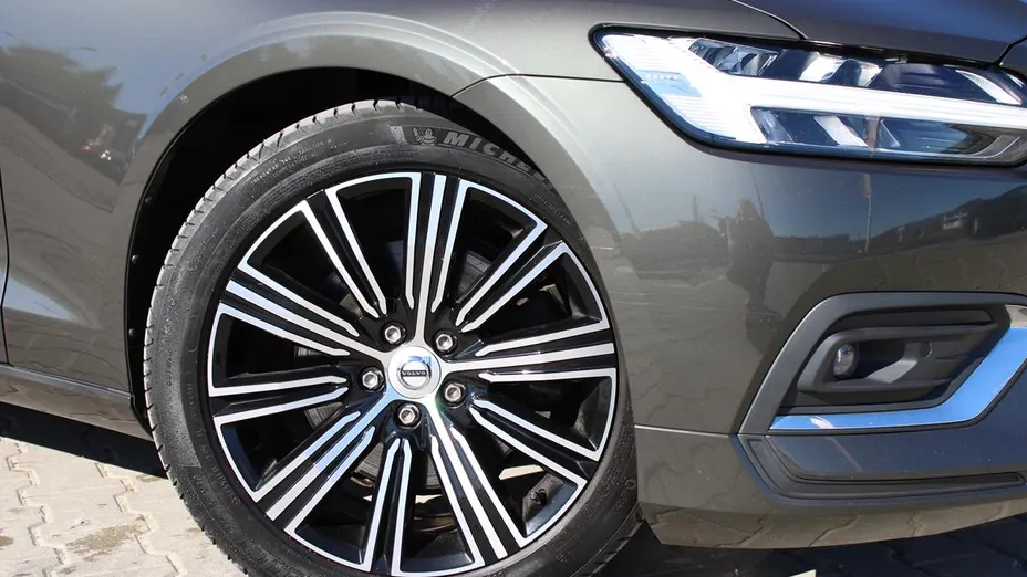 VOLVO V60 V60 B4 B Inscription aut