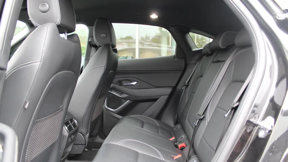 JAGUAR XE XE 2.0 P250 R-Dynamic SE aut