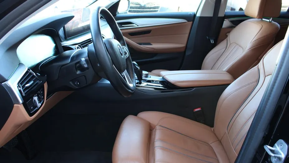 BMW Seria 5 520d xDrive Sport Line sport-aut