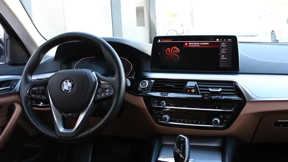 BMW Seria 5 520d xDrive Sport Line sport-aut