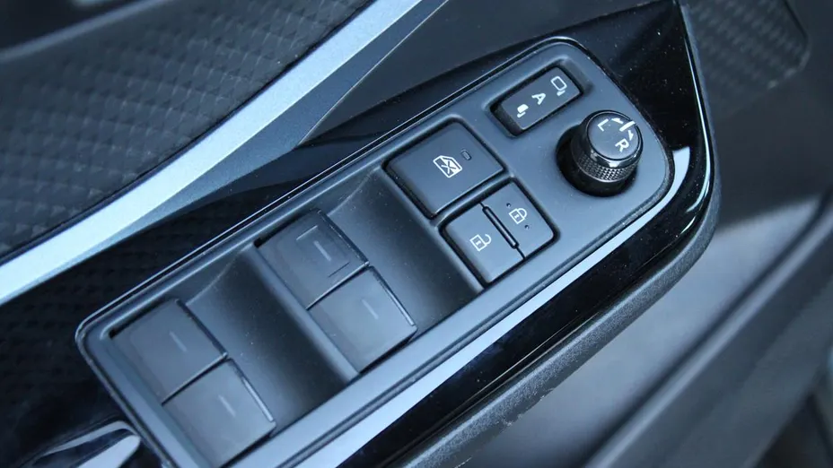 TOYOTA C-HR C-HR 2.0 Hybrid Executive