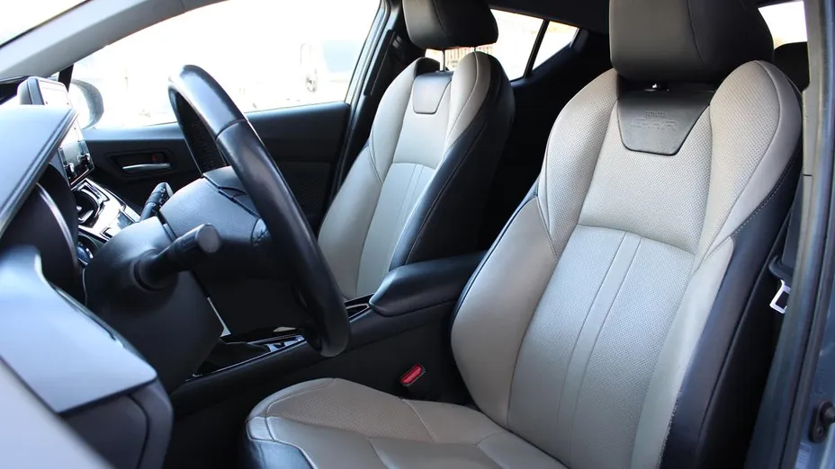 TOYOTA C-HR C-HR 2.0 Hybrid Executive