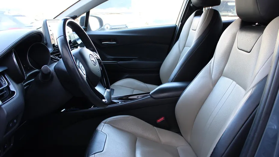 TOYOTA C-HR C-HR 2.0 Hybrid Executive