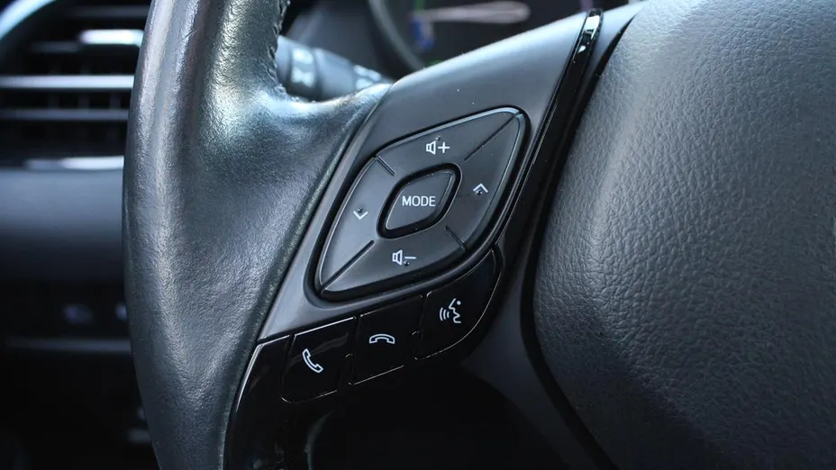 TOYOTA C-HR C-HR 2.0 Hybrid Executive