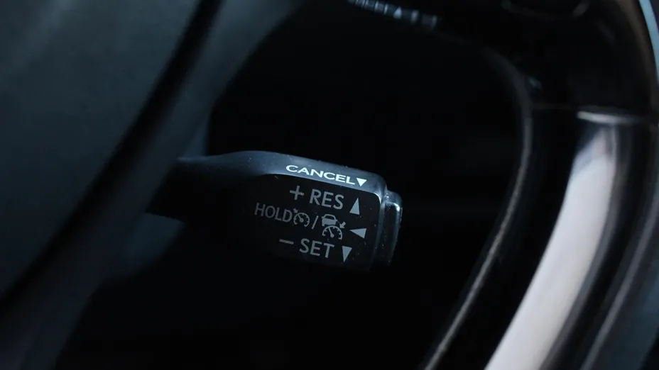 TOYOTA C-HR C-HR 2.0 Hybrid Executive