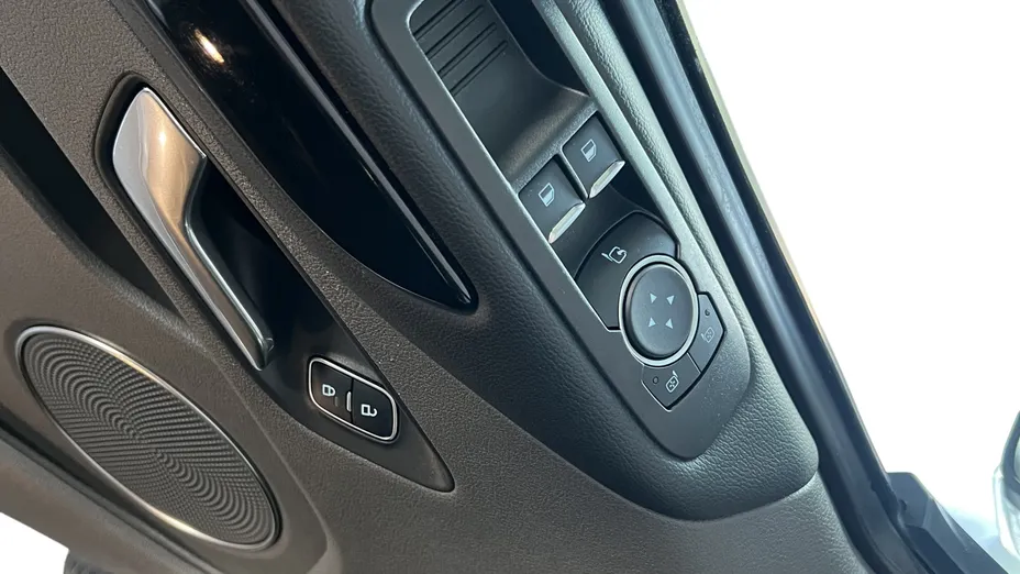 FORD Tourneo Custom Tourneo Custom 2.0 EcoBlue L2 Titanium SelectShift