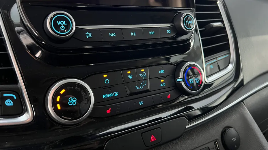 FORD Tourneo Custom Tourneo Custom 2.0 EcoBlue L2 Titanium SelectShift