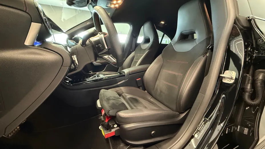 MERCEDES-BENZ CLA CLA 200 AMG Line 7G-DCT