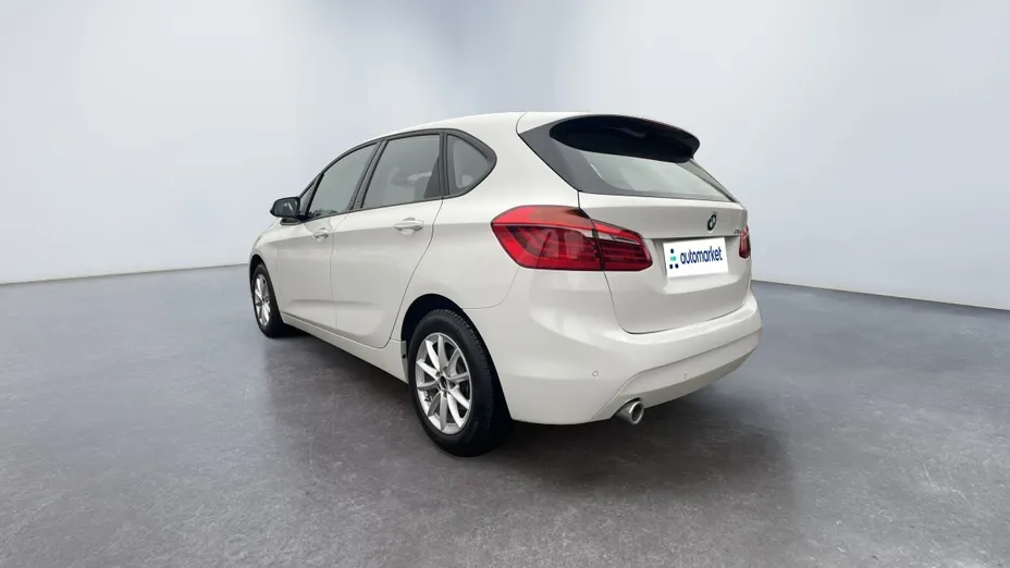 BMW Seria 2 216d aut