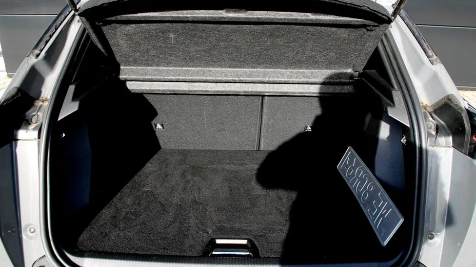 PEUGEOT 2008 2008 PureTech mHEV Allure e-DCS6