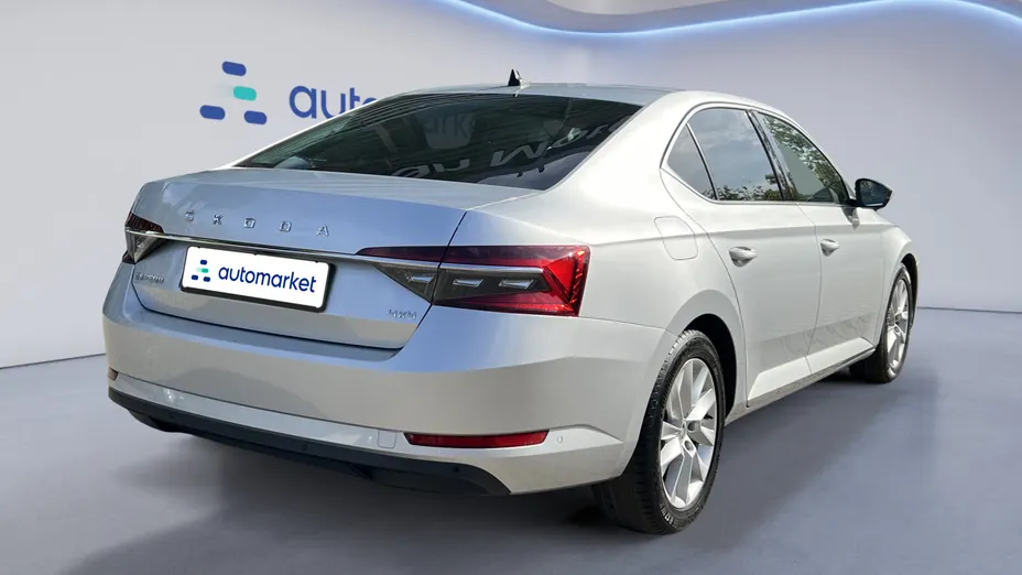 SKODA Superb Superb 2.0 TDI 4x4 Style DSG