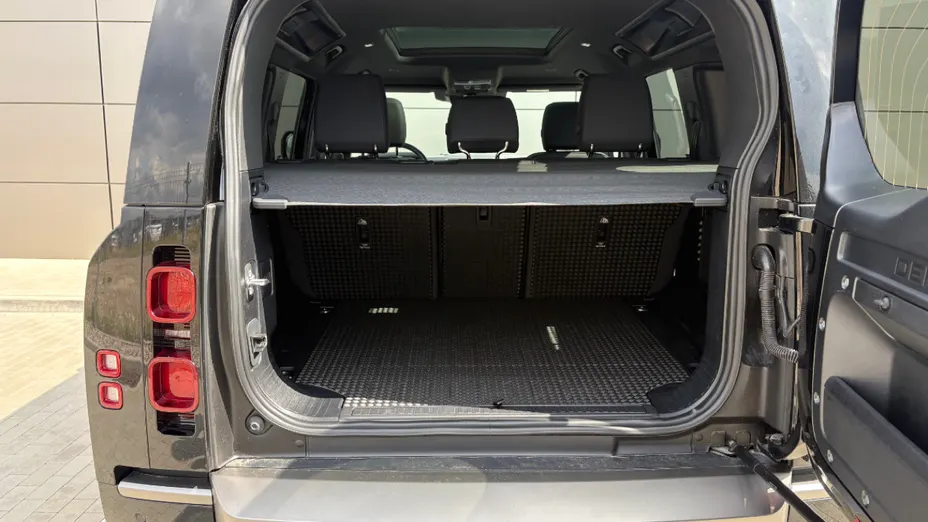LAND ROVER Defender Defender 110 3.0 D300 mHEV X-Dynamic SE