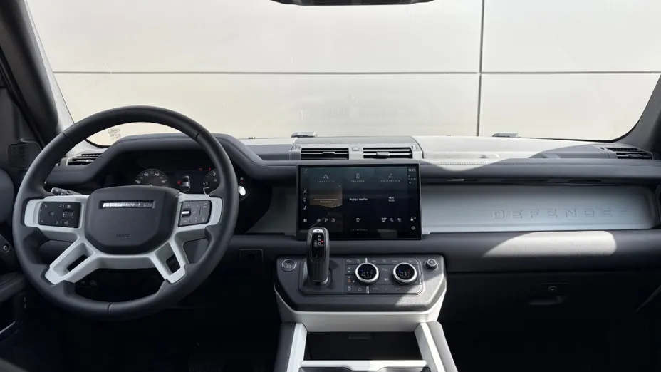 LAND ROVER Defender Defender 110 3.0 D300 mHEV X-Dynamic SE