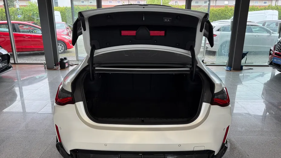 BMW Seria 4 M4 Competition sport-aut