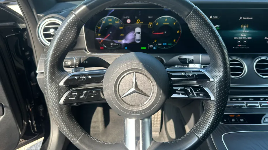 MERCEDES-BENZ E Klasa E 220 d 4-Matic