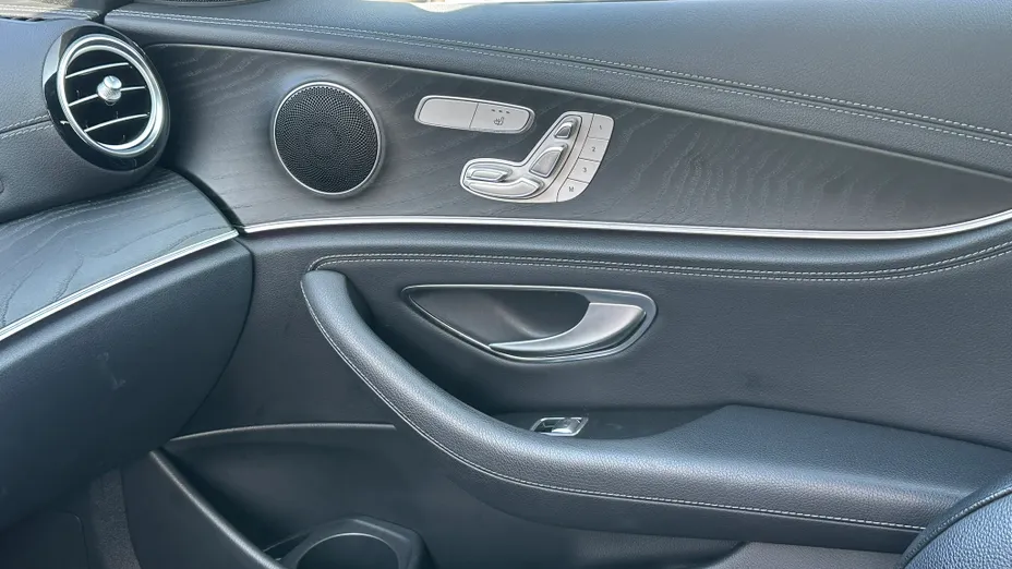 MERCEDES-BENZ E Klasa E 220 d 4-Matic