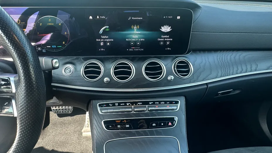 MERCEDES-BENZ E Klasa E 220 d 4-Matic
