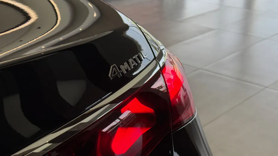 MERCEDES-BENZ E Klasa E 220 d 4-Matic AMG