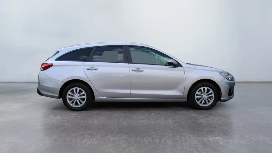 HYUNDAI i30 i30 1.5 DPI Classic +
