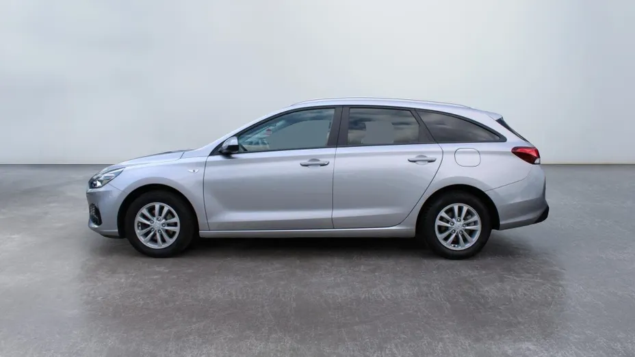 HYUNDAI i30 i30 1.5 DPI Classic +