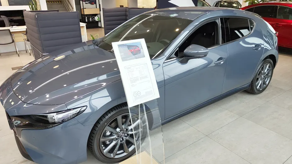 MAZDA 3 3 2.0 mHEV Homura Nowy