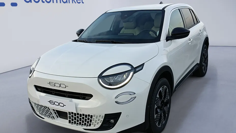 FIAT 600 600 1.2 Turbo Hybrid La Prima eDCT Nowy