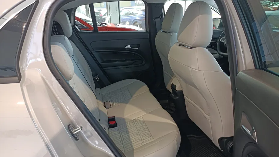 FIAT 600 600 1.2 Turbo Hybrid La Prima eDCT Nowy