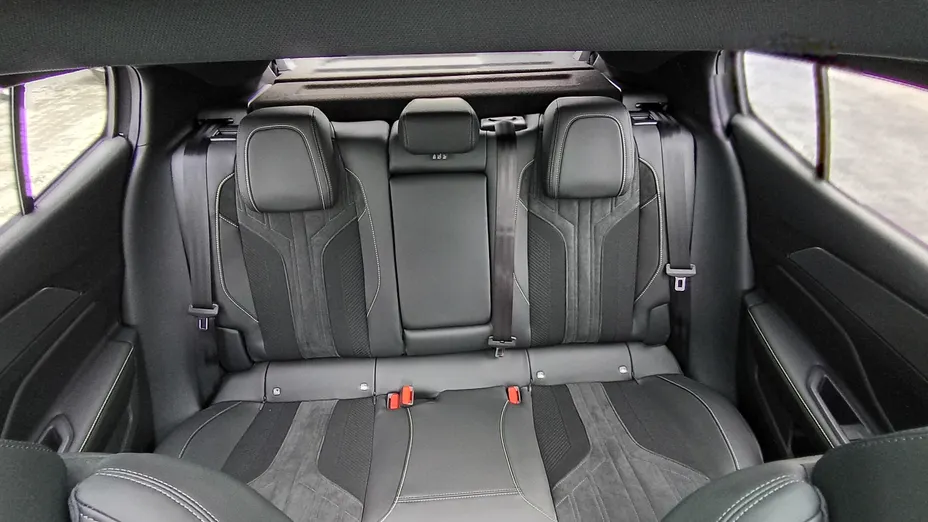 PEUGEOT 408 408 1.2 PureTech mHEV GT S&S e-DSC6 Nowy