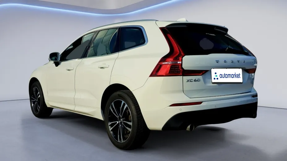 VOLVO XC60 XC60 T4 Momentum Pro aut