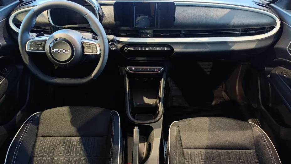 FIAT 600 600 1.2 Turbo Hybrid eDCT Nowy