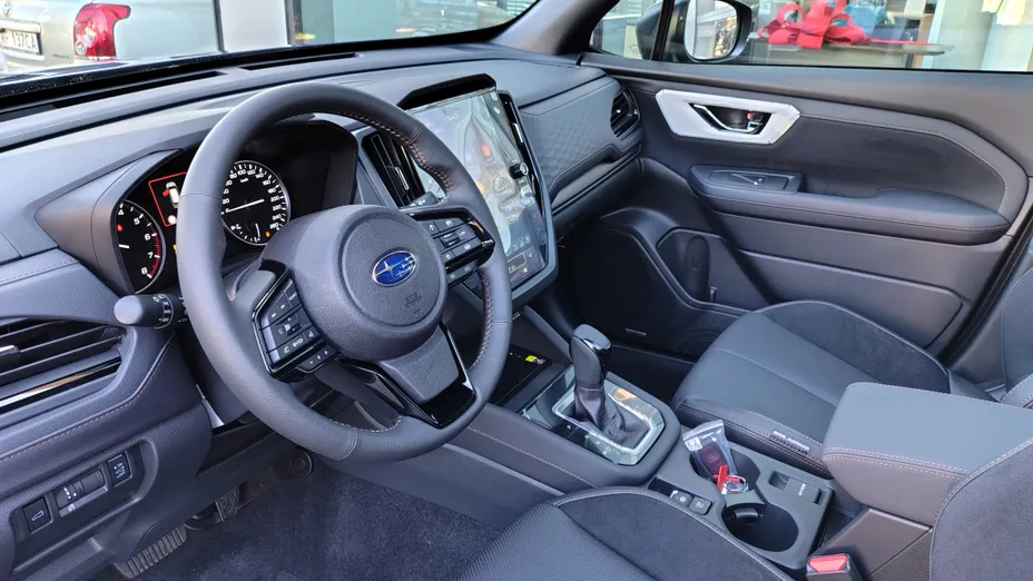 SUBARU Forester Forester 2.0i-L Platinum (EyeSight) Lineartronic