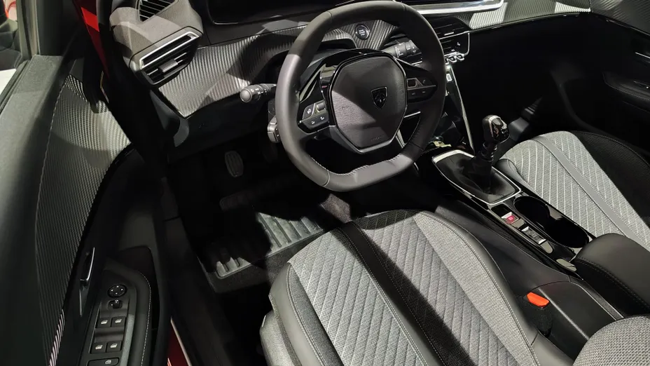 PEUGEOT 208 208 1.2 PureTech Allure S&S Nowy