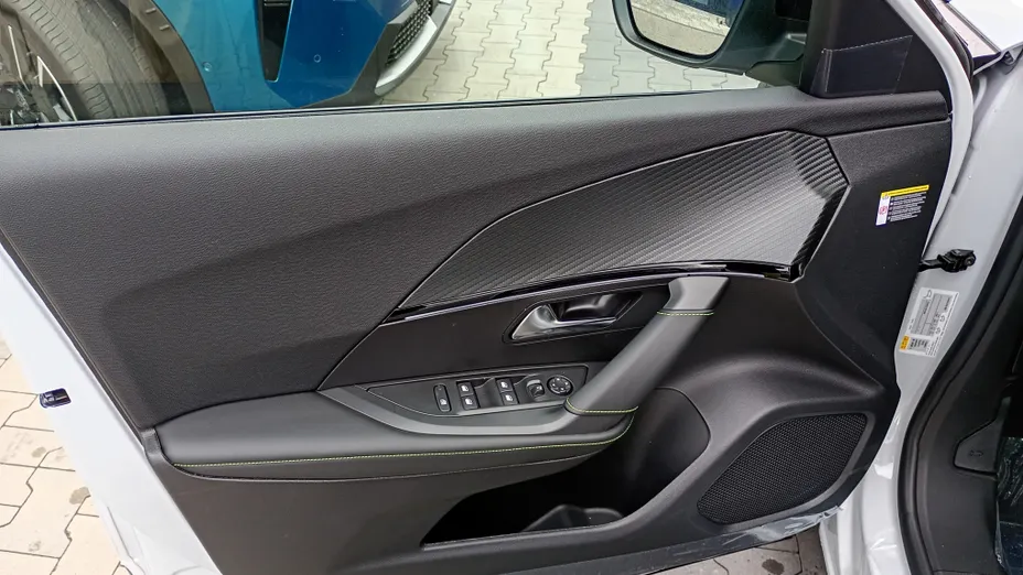 PEUGEOT 2008 2008 PureTech mHEV GT e-DCS6 Nowy