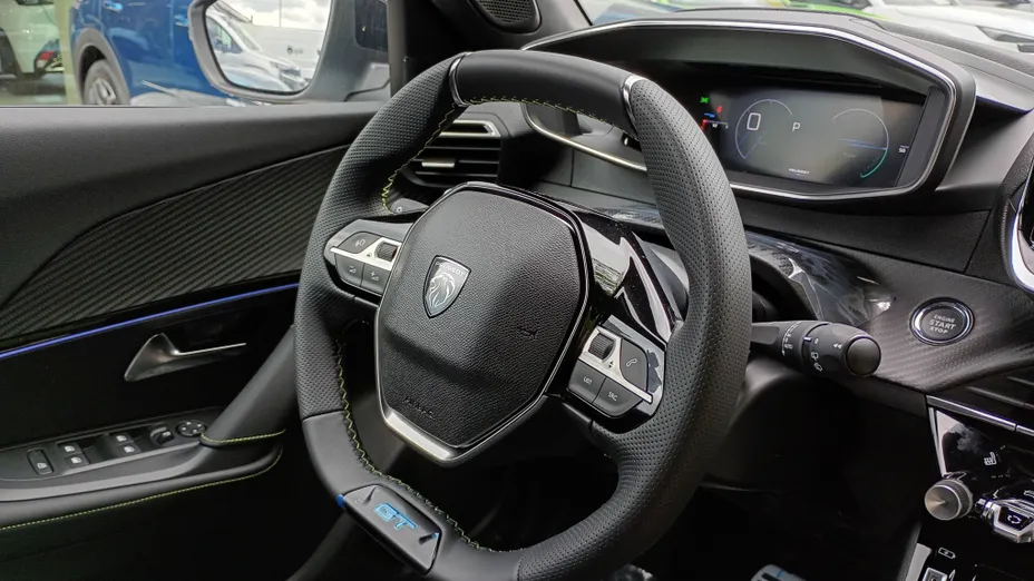 PEUGEOT 2008 2008 PureTech mHEV GT e-DCS6 Nowy