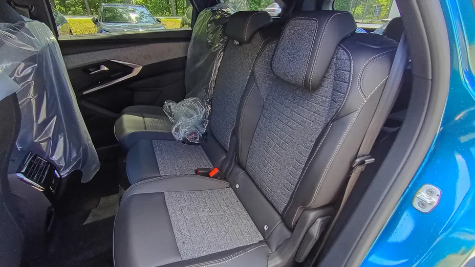 PEUGEOT 5008 5008 1.2 PureTech mHEV Allure S&S e-DCS6 Nowy