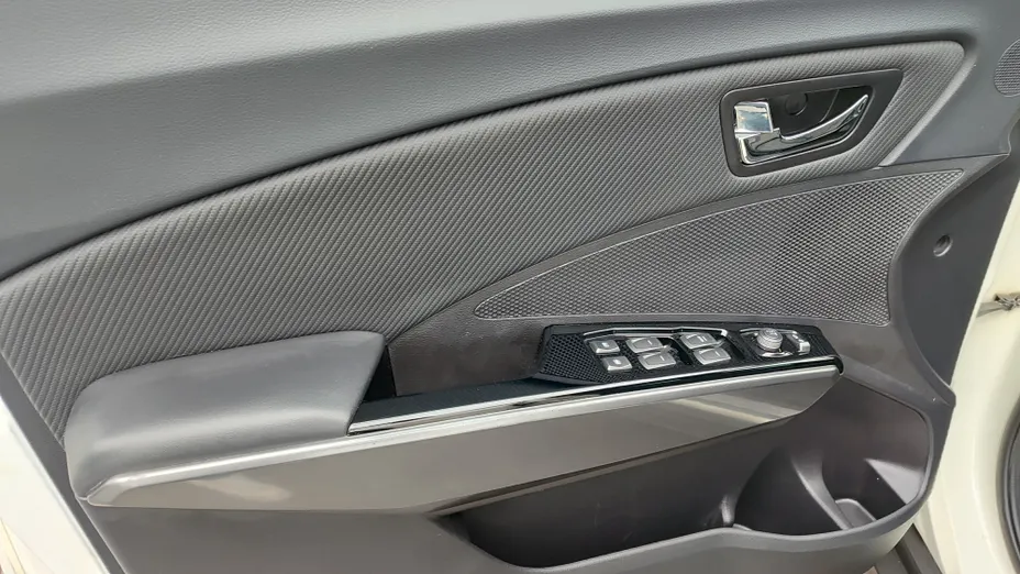 KGM / SSANGYONG Tivoli Automat rej.2020rok Tivoli 1.5 T-GDI Sapphire aut