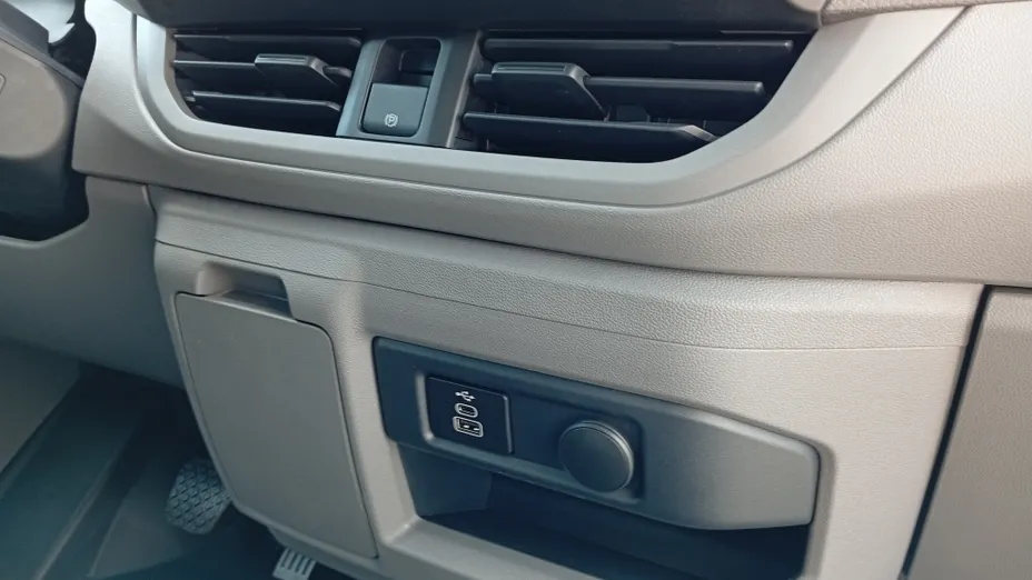 VOLKSWAGEN Transporter Transporter TDI L2H1 4Motion aut Nowy