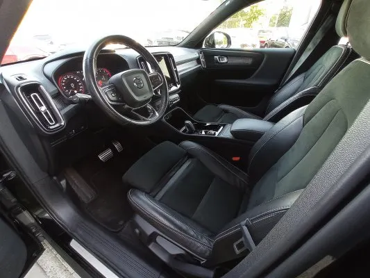 VOLVO XC40 XC40 B4 B R-Design aut