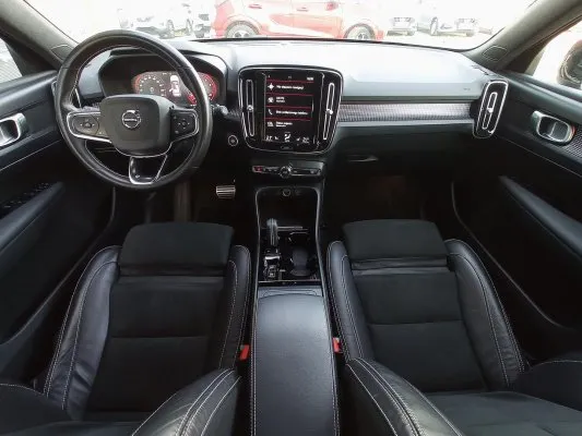 VOLVO XC40 XC40 B4 B R-Design aut