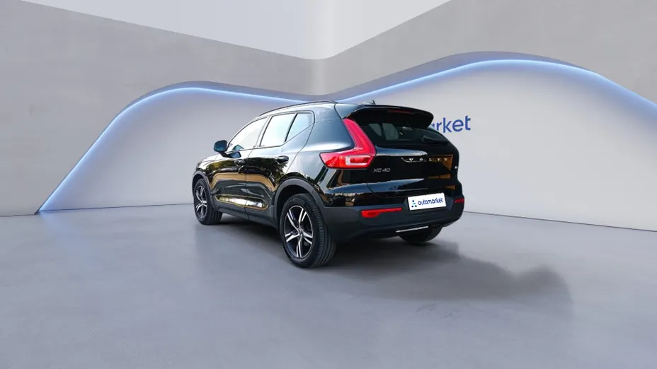 VOLVO XC40 XC40 B4 B R-Design aut