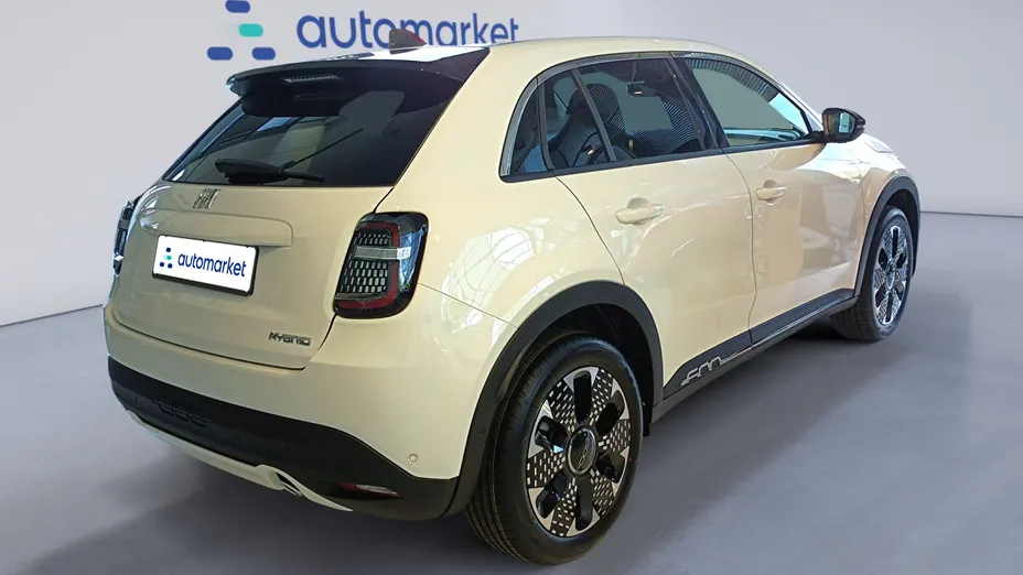 FIAT 600 600 1.2 Turbo Hybrid La Prima eDCT Nowy