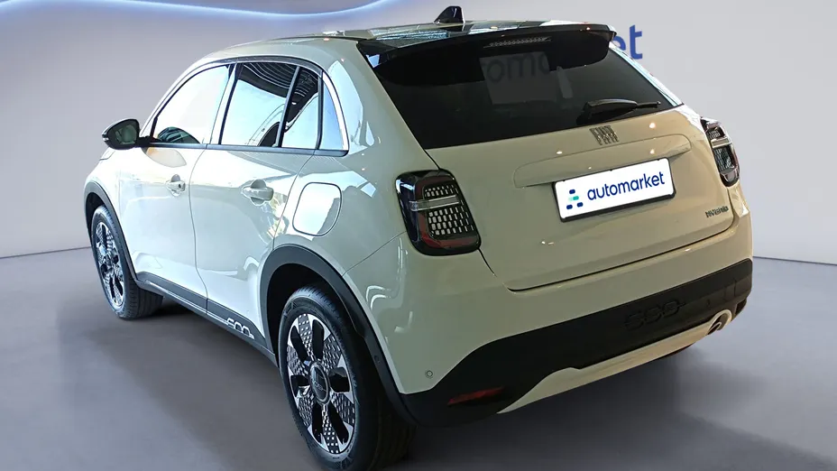 FIAT 600 600 1.2 Turbo Hybrid La Prima eDCT Nowy