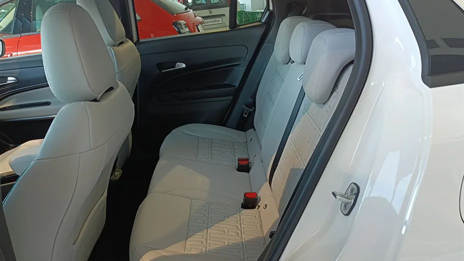 FIAT 600 600 1.2 Turbo Hybrid La Prima eDCT Nowy