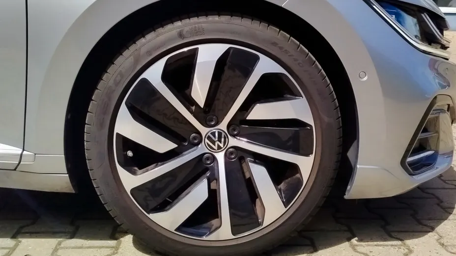 VOLKSWAGEN Arteon Arteon 2.0 TSI R-Line DSG